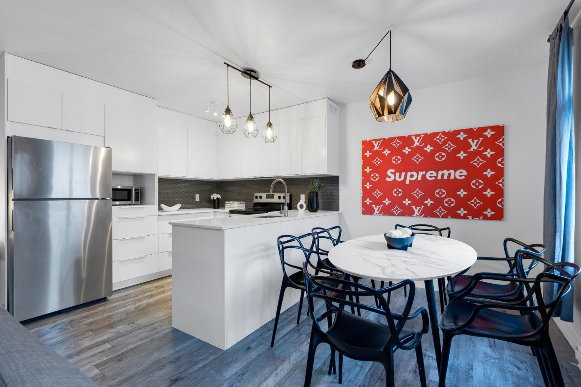 Liv Mtl Urban Aparthotel