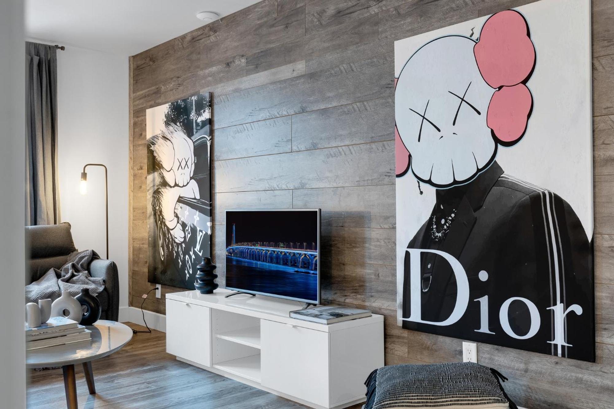 Liv Mtl Urban Aparthotel