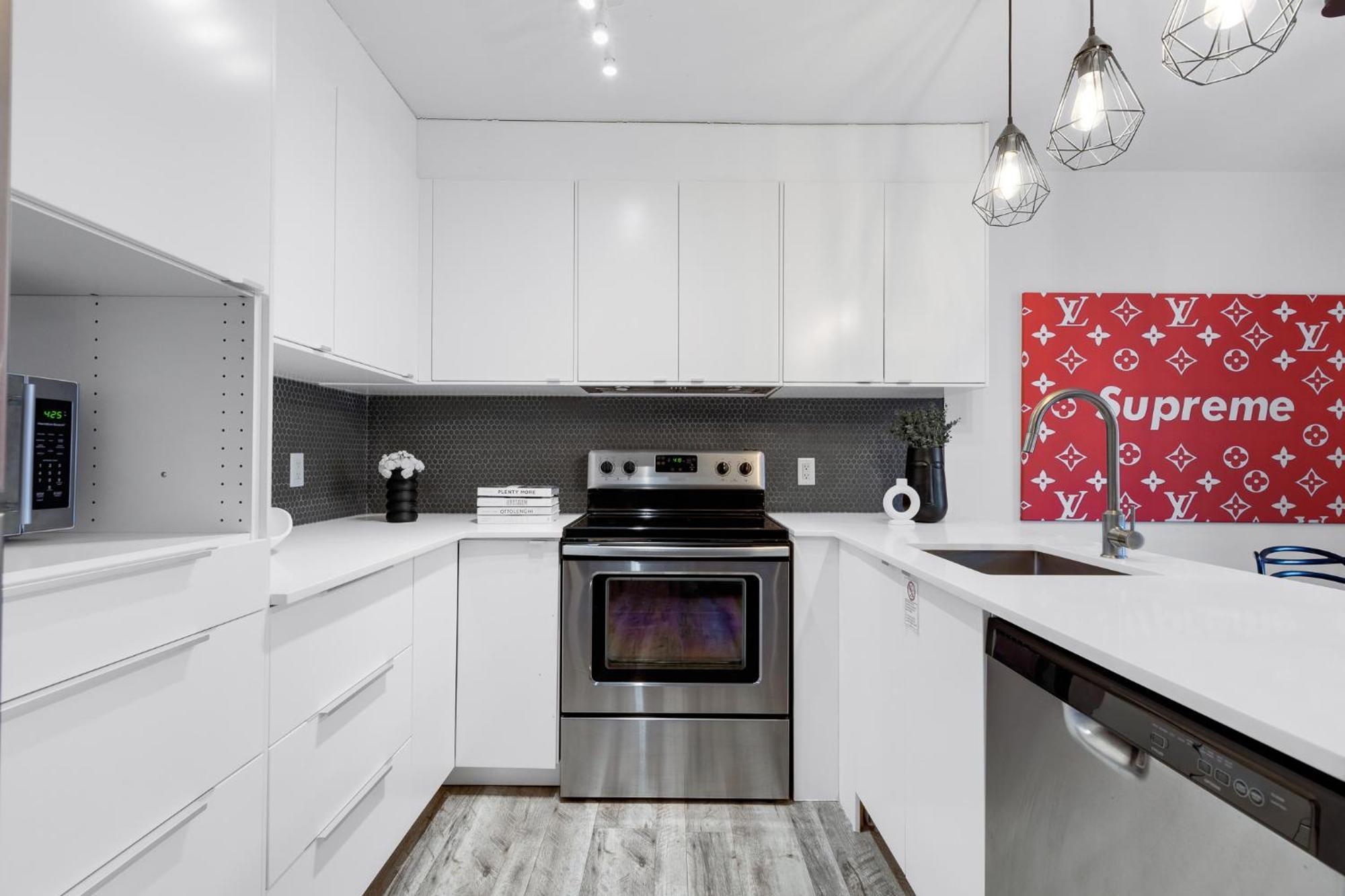 Liv Mtl Urban Aparthotel *